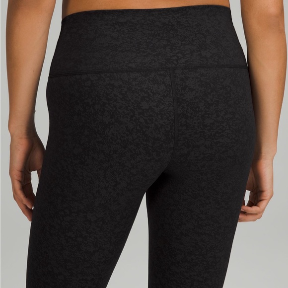 NWT Lululemon Wunder Train Tight 28” - Picture 4 of 7
